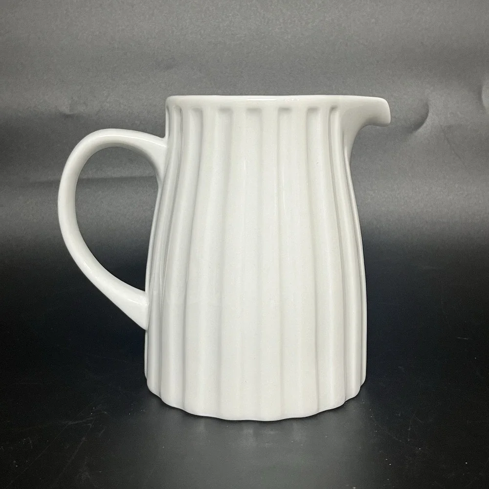 Crate & Barrel White Ribbed Design 3.75